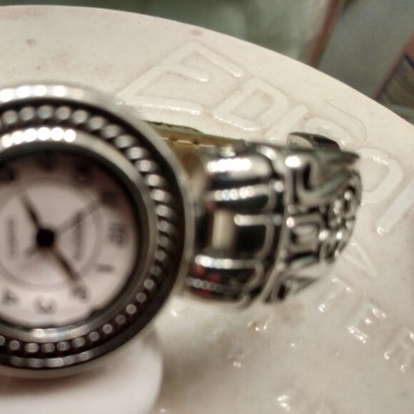 Vintage Victorian Style Geneva Wrist Watch - Picture 4 of 4